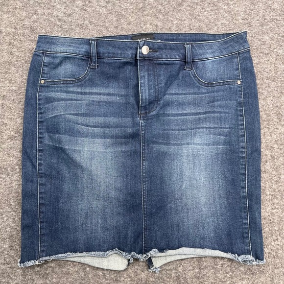 Celebrity Pink Dresses & Skirts - Celebrity Pink Paradox‎ Denim Mini Skirt Blue Medium Wash Raw Hem Womens 13/31